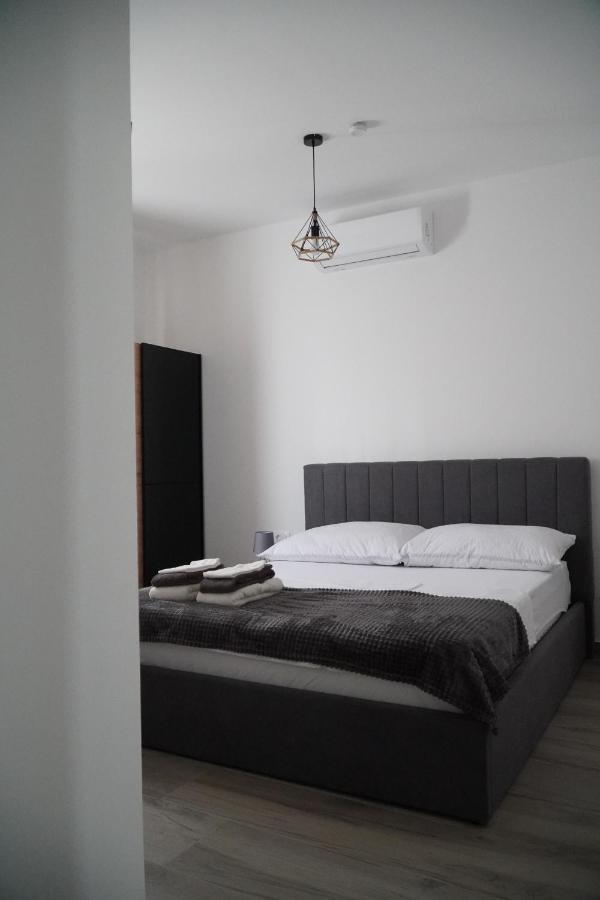 Fjaka Apartments & Rooms 시베니크 객실 사진